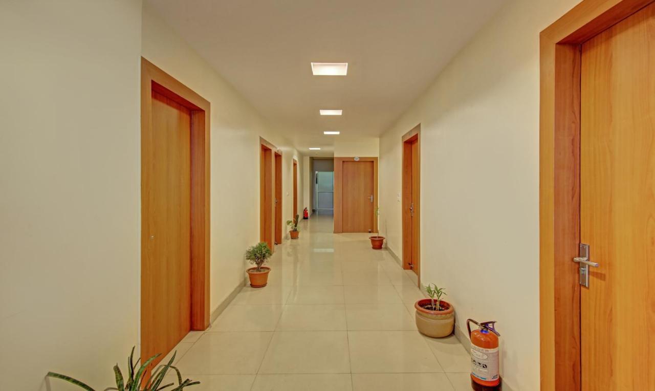 Отель Treebo Tms Residency Нью-Дели Экстерьер фото